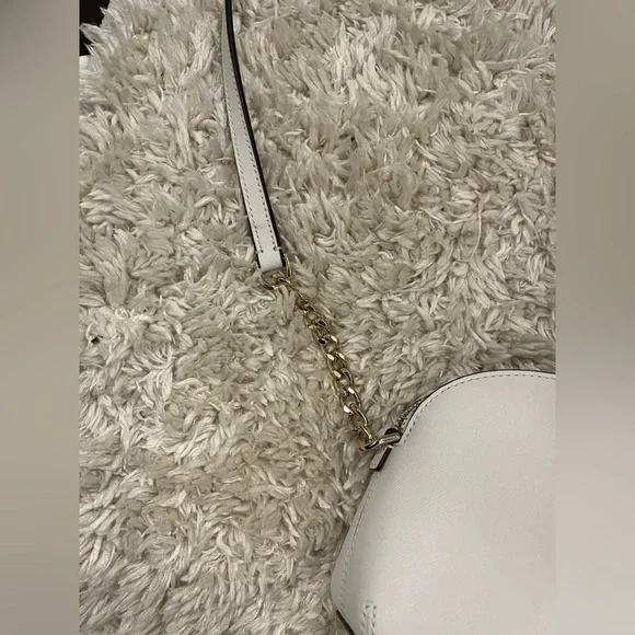 Kate Spade Crossbody in Cream/White color. - Picture 8 of 10